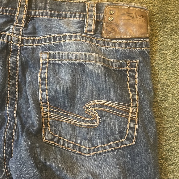 Silver Nash Heritage Size 36X30 Dark Blue Jean in Great Condition - Picture 4 of 4